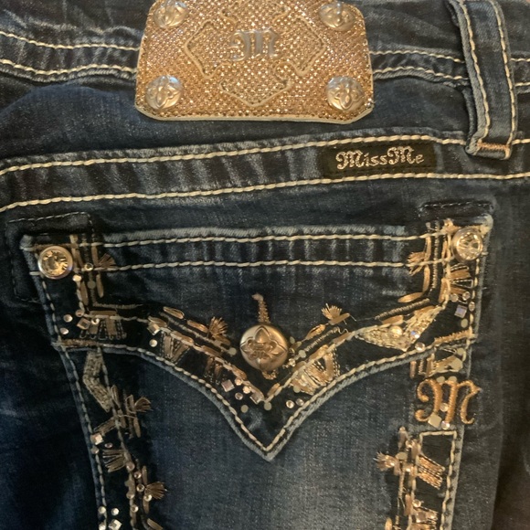 Miss Me Dark Blue Cropped Jeans - Picture 7 of 7